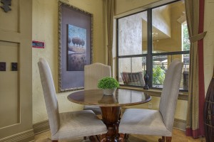 Apartments in San Antonio, TX - Clubhouse Table and Chairs Nook