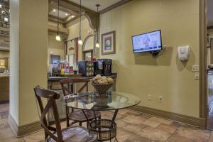 Apartments in San Antonio, TX - Clubhouse Seating Area with TV